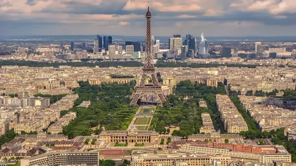 Singapore Airlines: Adelaide, Brisbane, Cairns, Darwin, Melbourne, Perth & Sydney to Paris from $1432 Return - from Adelaide, Brisbane, Cairns, Darwin, Melbourne, Perth, Sydney promotional image