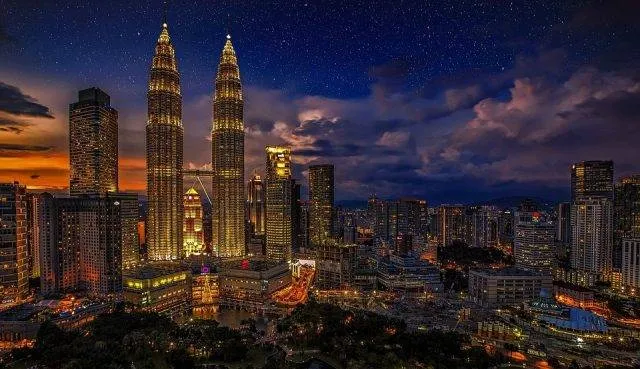 Air Asia to Kuala Lumpur from Perth $239 Return, Melbourne $342 Return and Sydney $577 return