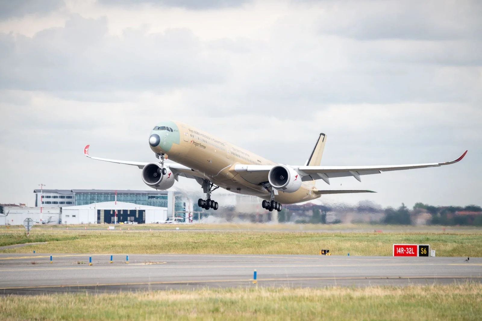 Qantas' Project Sunrise A350-1000ULR Completes Maiden Test Flight