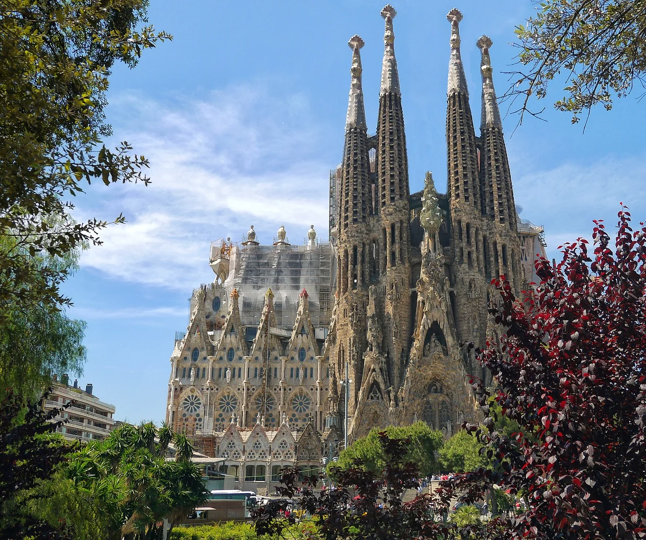 5-Star Business Class to Barcelona: Sydney from $5,728 return on Asiana Airlines & Korean Air