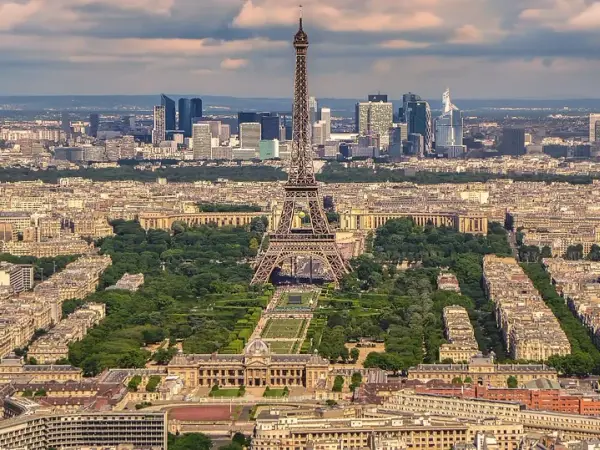 Singapore Airlines: Adelaide, Brisbane, Cairns, Darwin, Melbourne, Perth & Sydney to Paris from $1432 Return - from Adelaide, Brisbane, Cairns, Darwin, Melbourne, Perth, Sydney promotional image