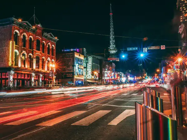 Auckland to Nashville, Tennessee (USA) from $1244 Return on United Airlines / American Airlines - from Auckland promotional image