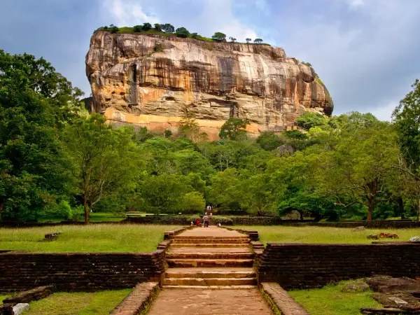 Jetstar's New Melbourne to Colombo Route: Direct One-Way from $348 - Aug 2026 to Jul 2027
